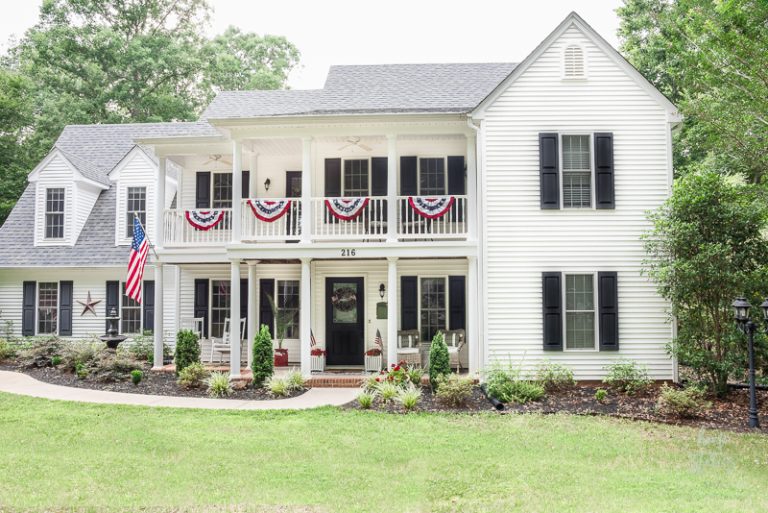house decorated for the fourth of July
