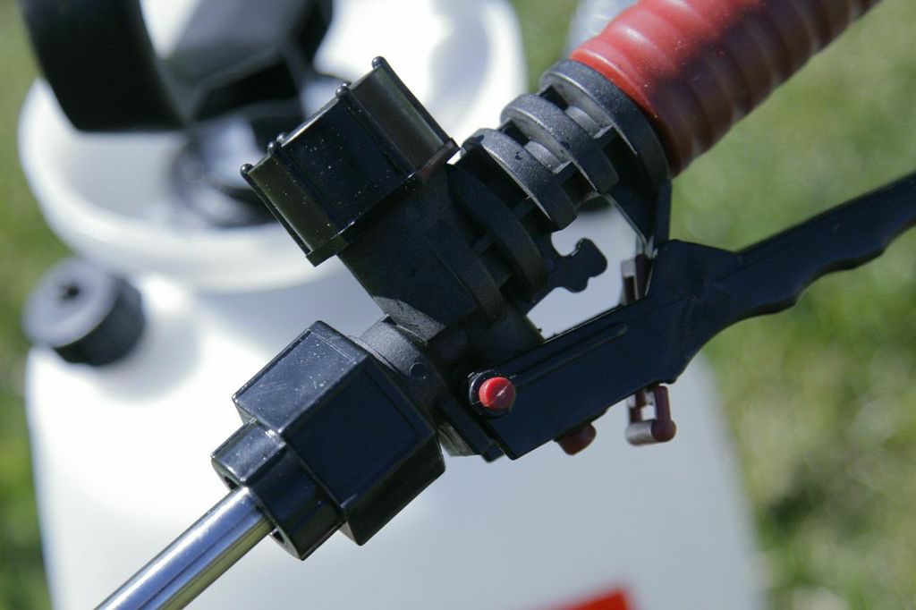 tank sprayer trigger
